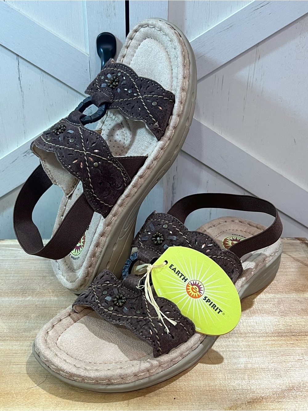 Earth Spirit Wind Brown Beaded Suede Slingback Sandals Gelron Cushion Sz 6.5 NWT